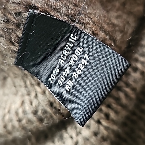 BCBG MaxAzaria wool blend braided cardigan. Size small. - Picture 3 of 4